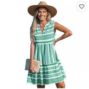 Cupshe Green and White Geometric Midi Dress M